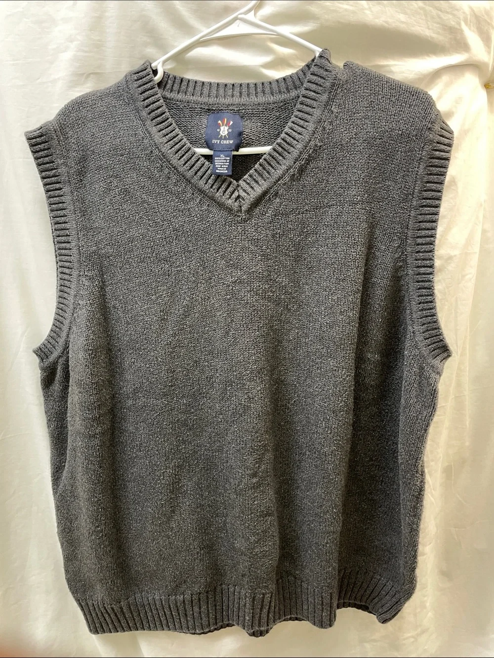 J. Crew Men's Dark Charcoal V-Neck Sweater Vest men sz xl